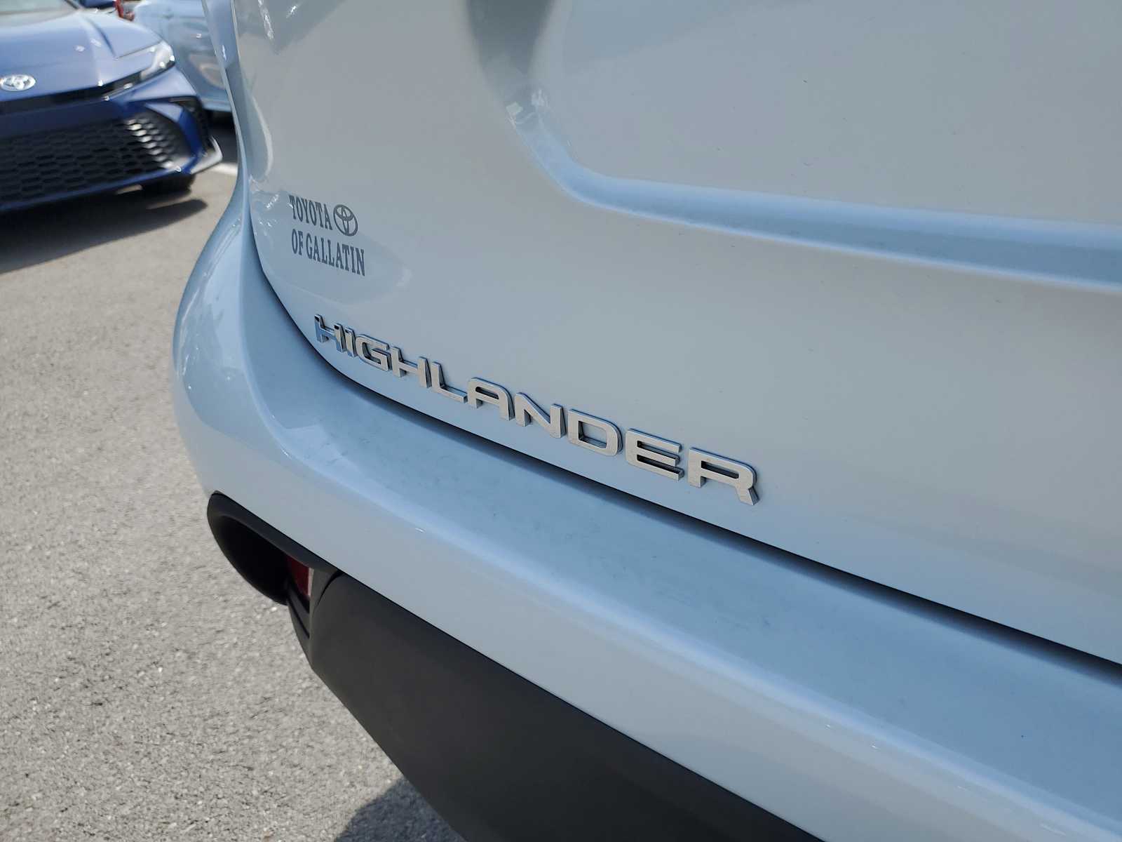 Thumbnail: 2023 Toyota Highlander - 8