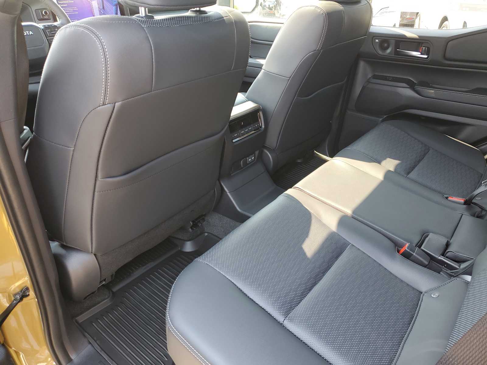 Thumbnail: 2026 Toyota Land Cruiser - 14