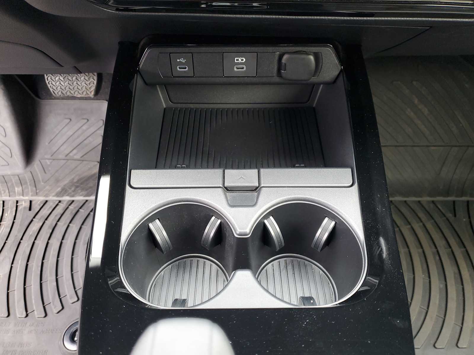 Thumbnail: 2024 Toyota Prius - 29