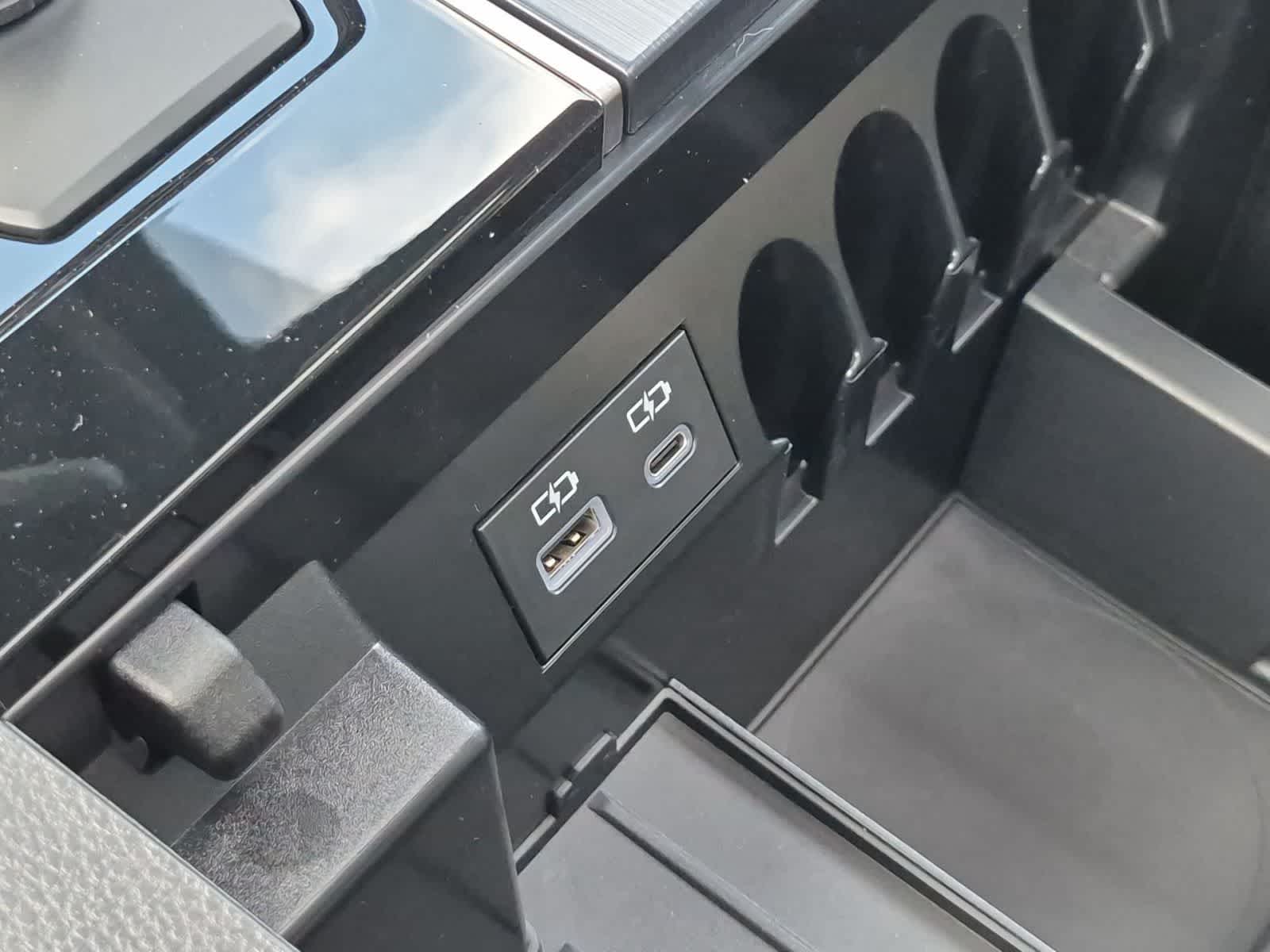 Thumbnail: 2026 Toyota Tundra - 33