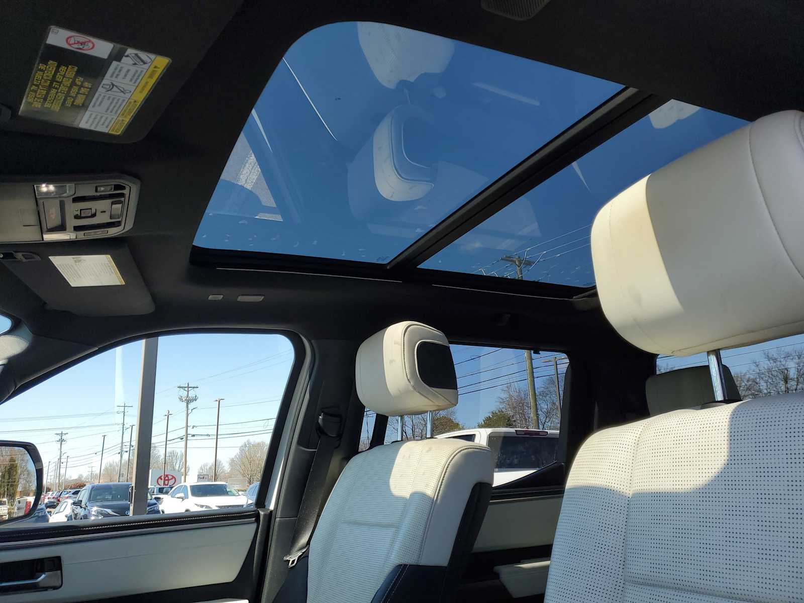 Thumbnail: 2023 Toyota Tundra - 16