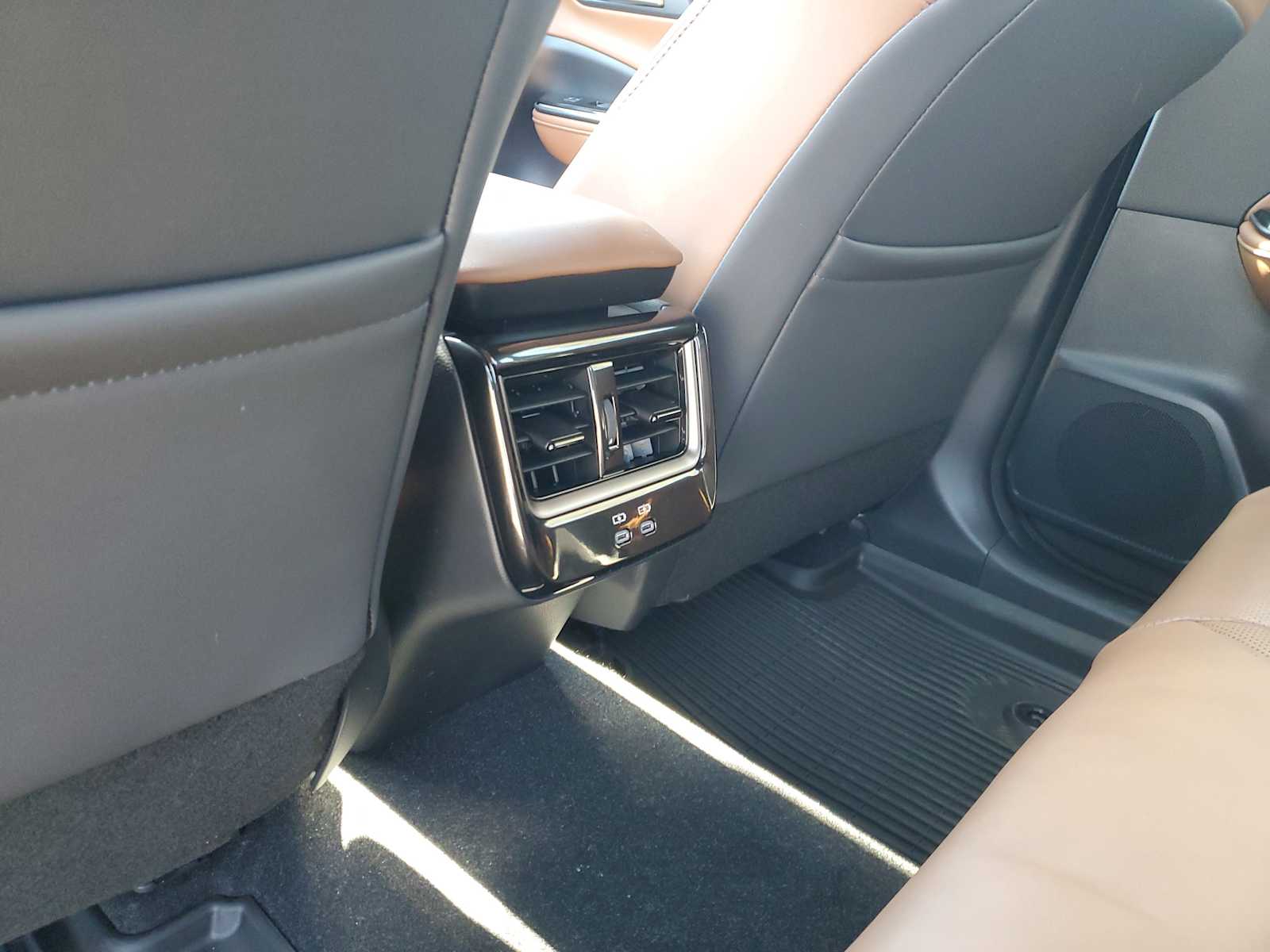 Thumbnail: 2026 Toyota Crown Signia - 15