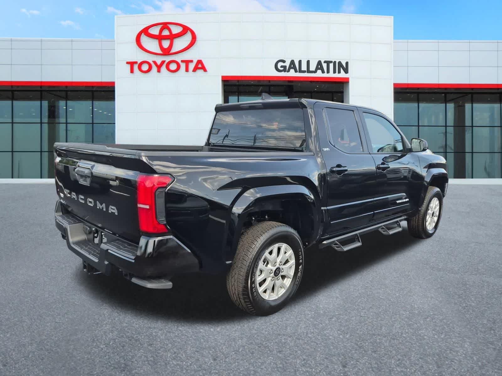 Thumbnail: 2024 Toyota Tacoma - 8
