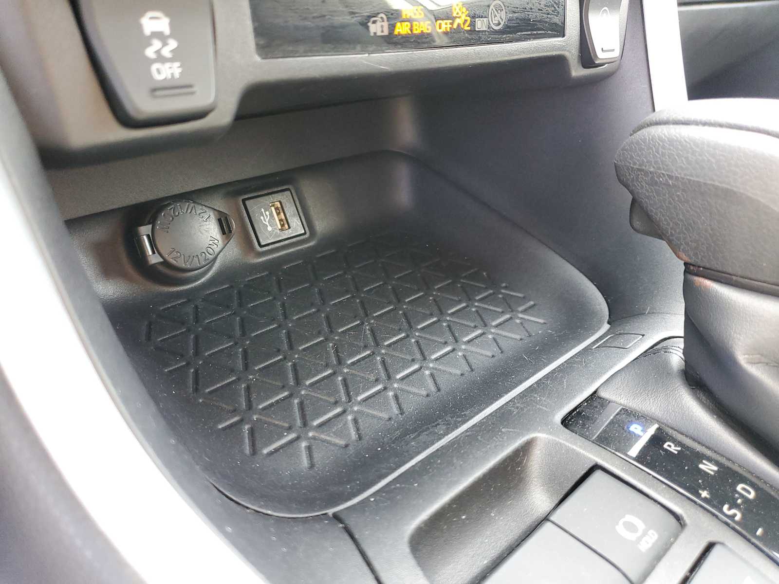 Thumbnail: 2024 Toyota RAV4 - 30