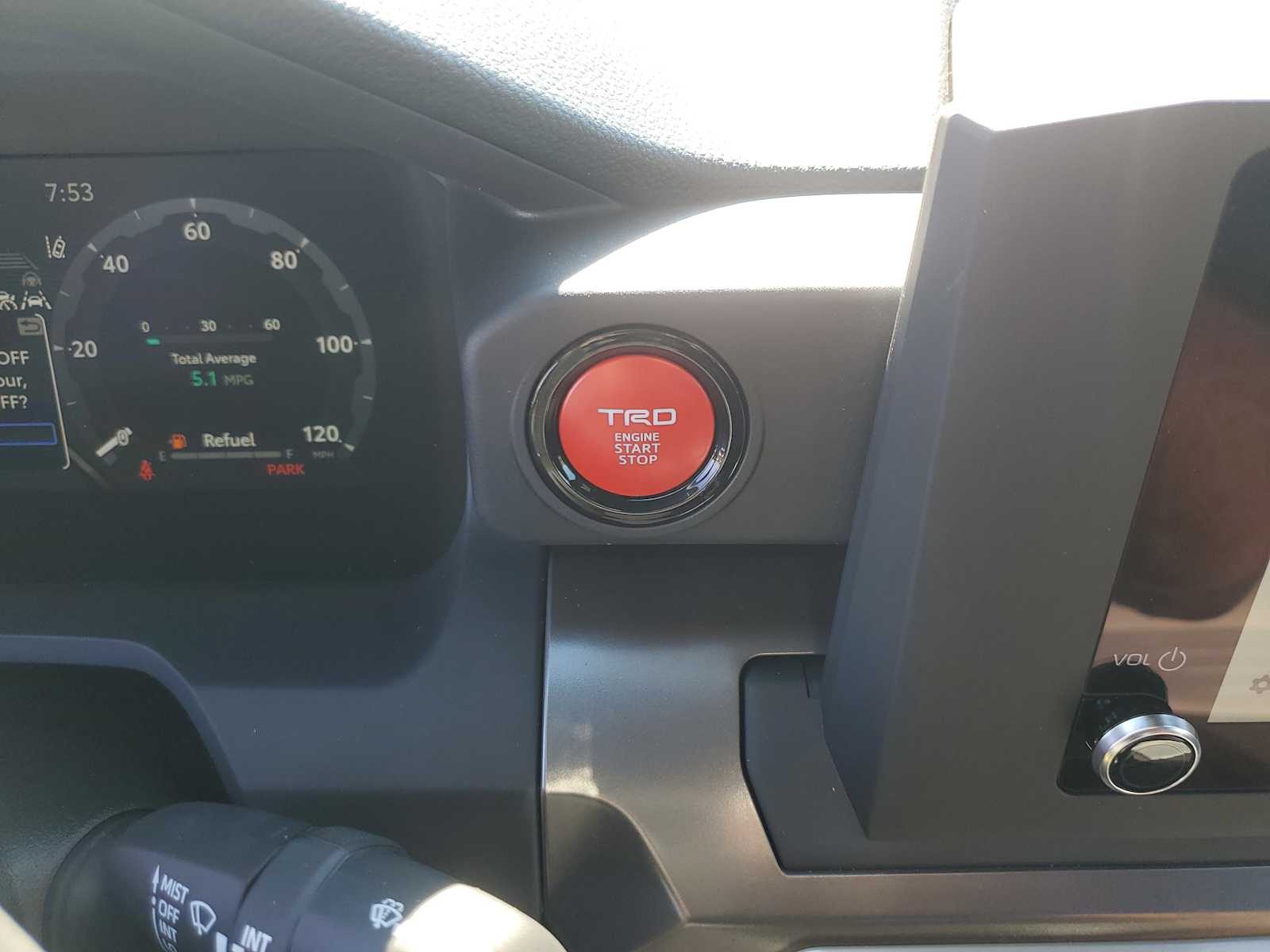 Thumbnail: 2025 Toyota Tacoma - 25