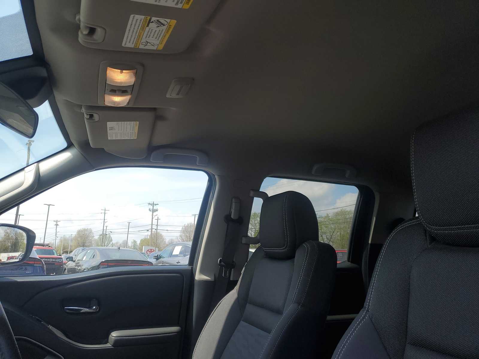 Thumbnail: 2022 Nissan Frontier - 16