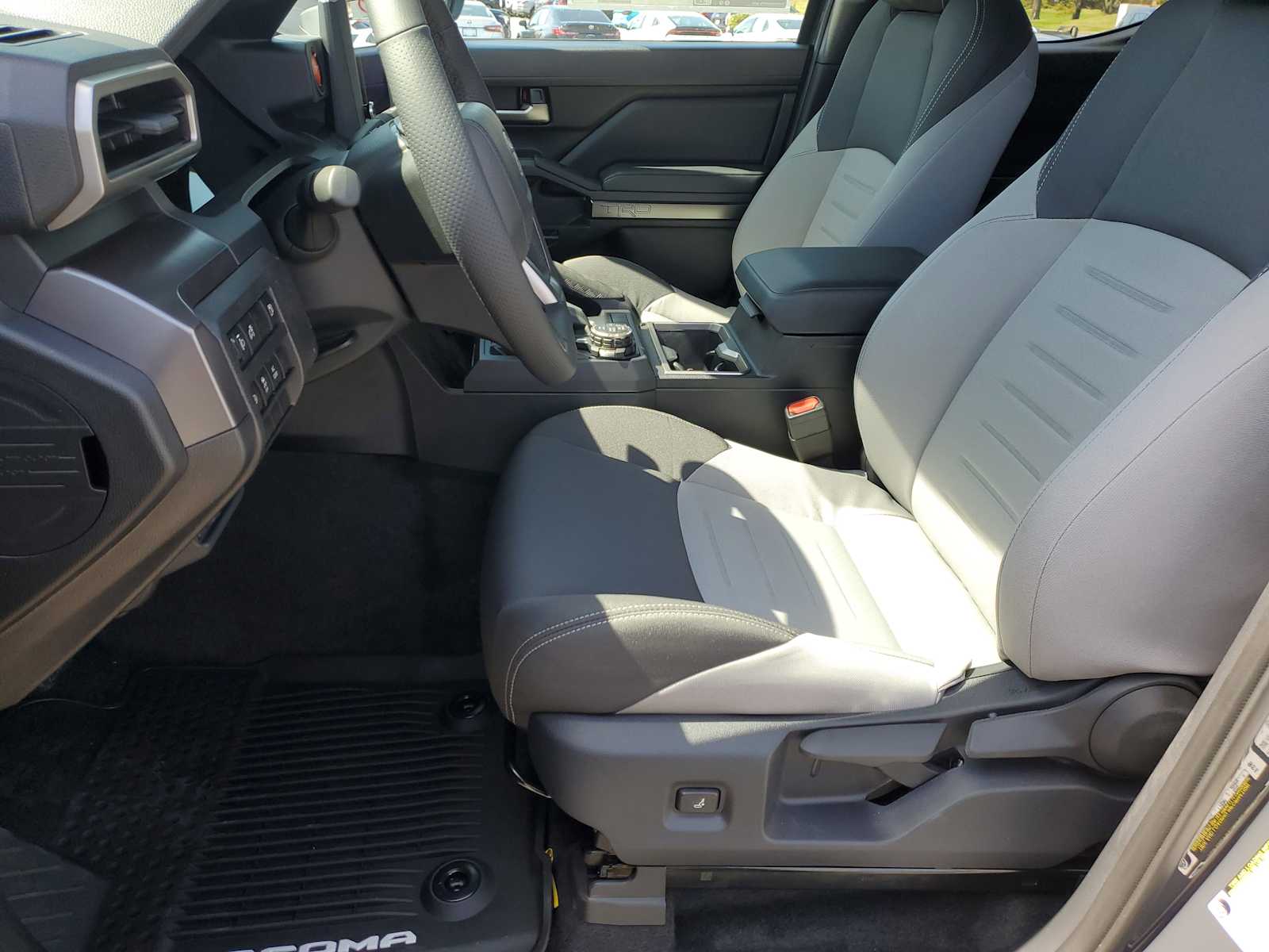 Thumbnail: 2025 Toyota Tacoma - 18