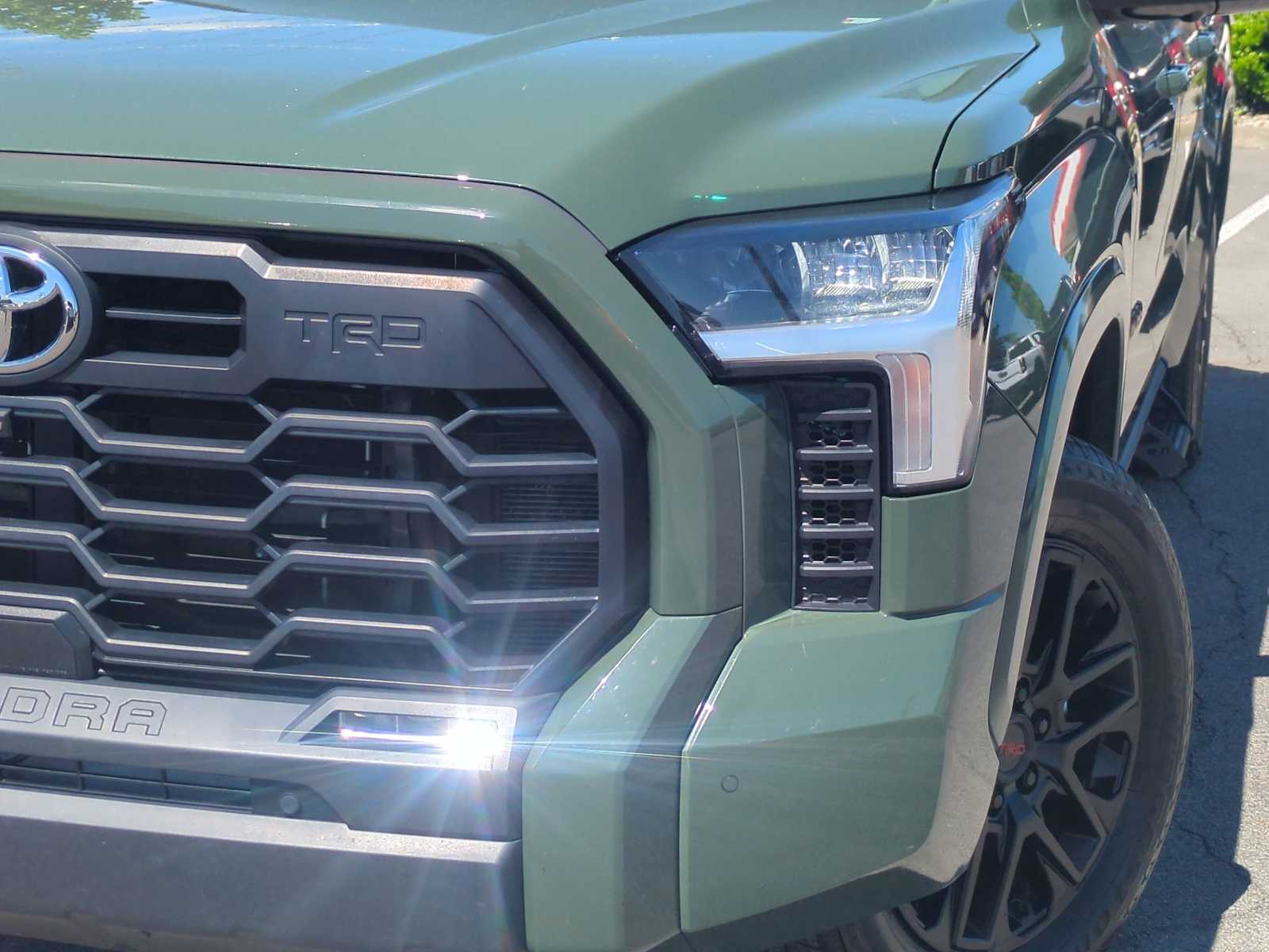 Thumbnail: 2022 Toyota Tundra - 3
