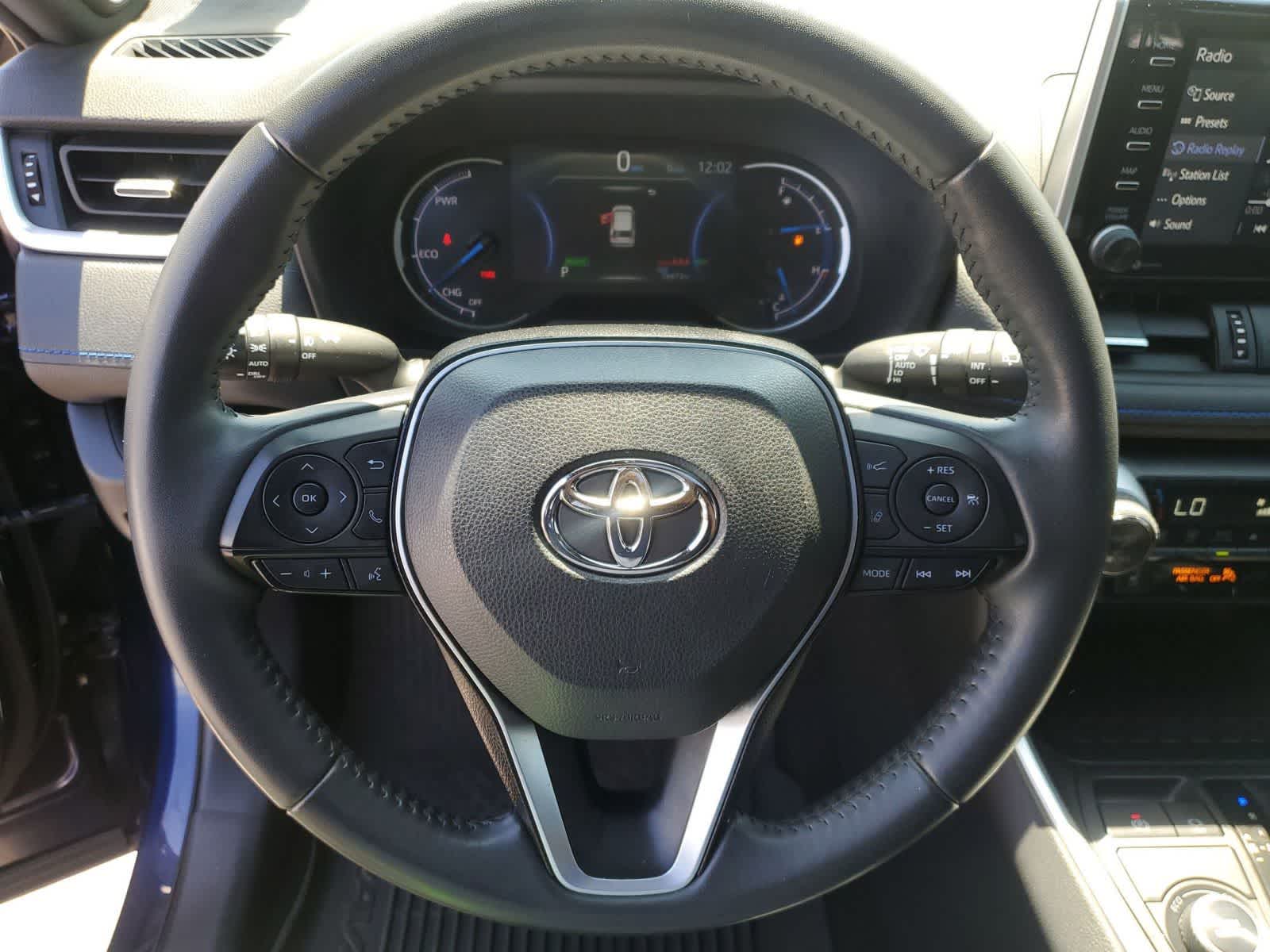 Thumbnail: 2021 Toyota RAV4 - 23