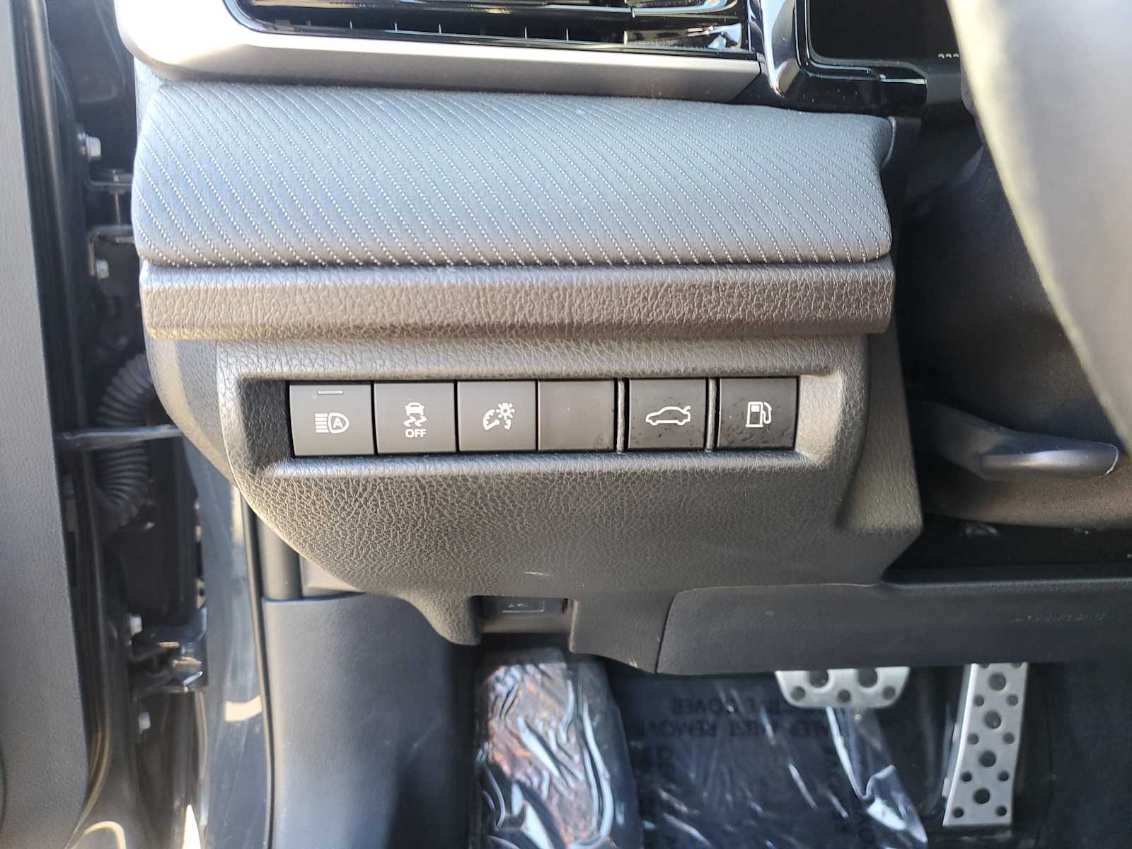 Thumbnail: 2025 Toyota Camry - 21