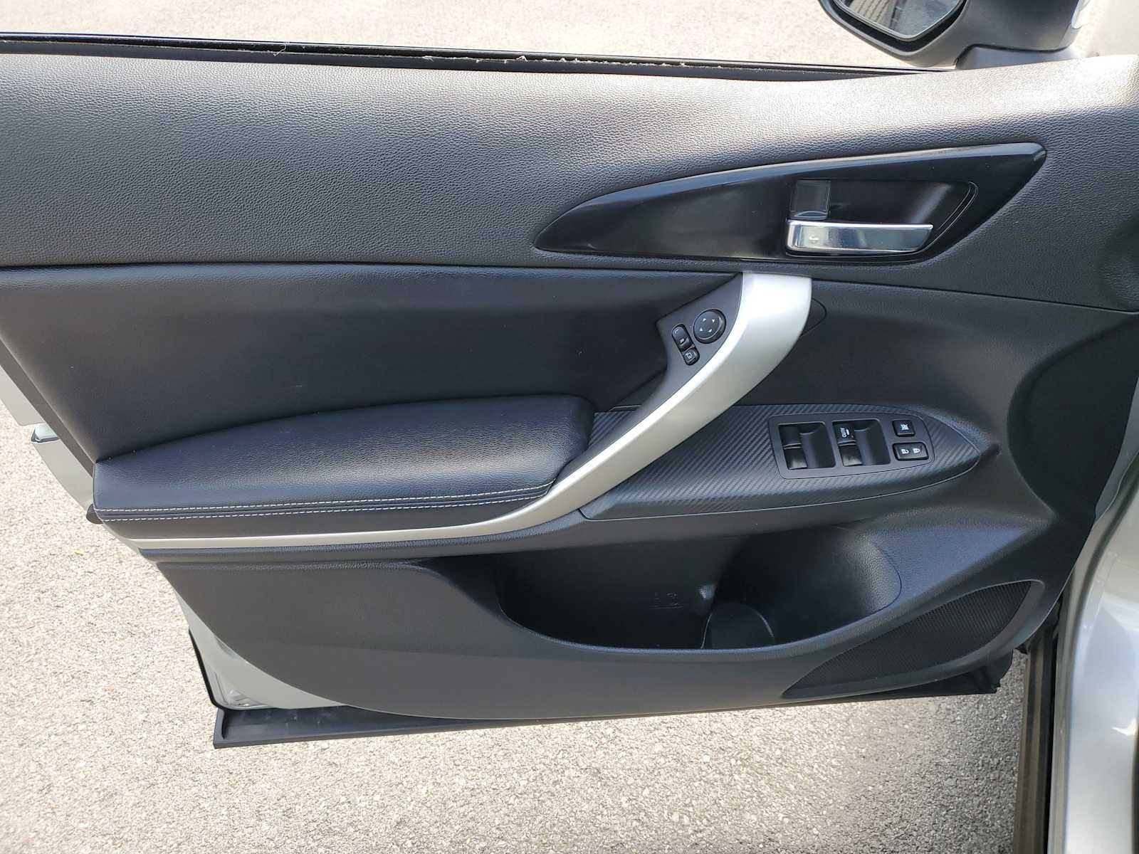 Thumbnail: 2022 Mitsubishi Eclipse Cross - 15