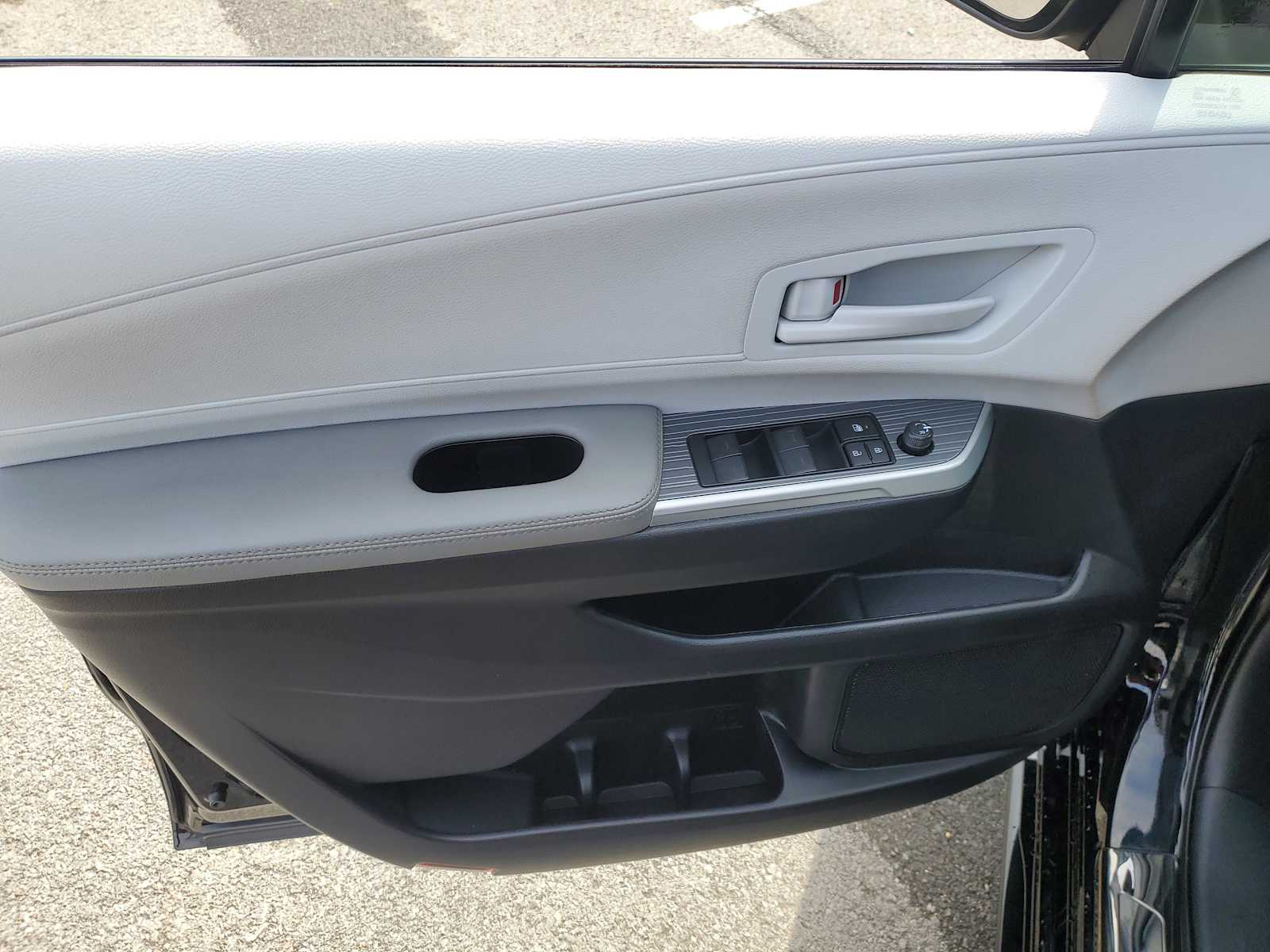 Thumbnail: 2025 Toyota Sienna - 14