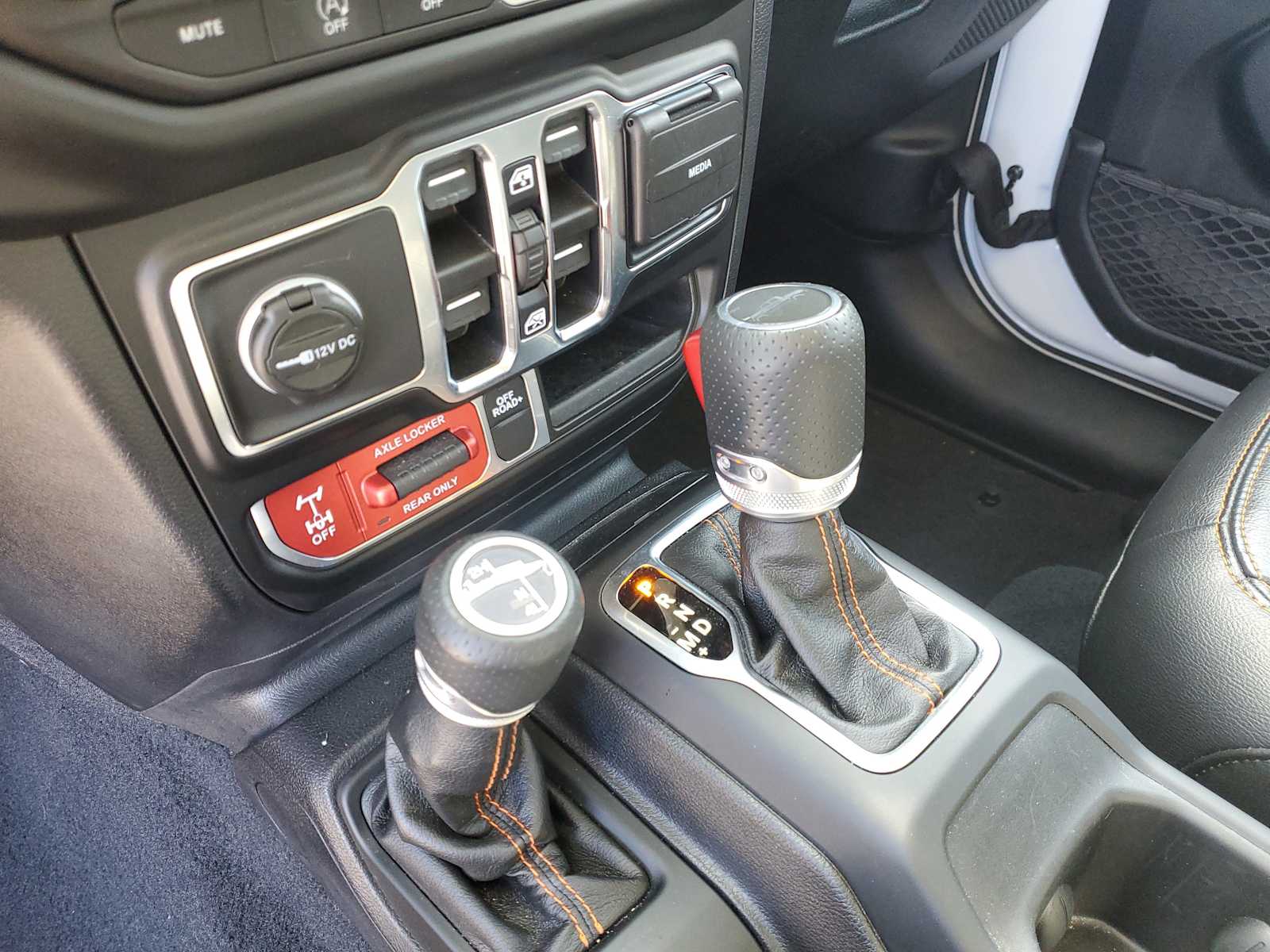 Thumbnail: 2021 Jeep Gladiator - 29