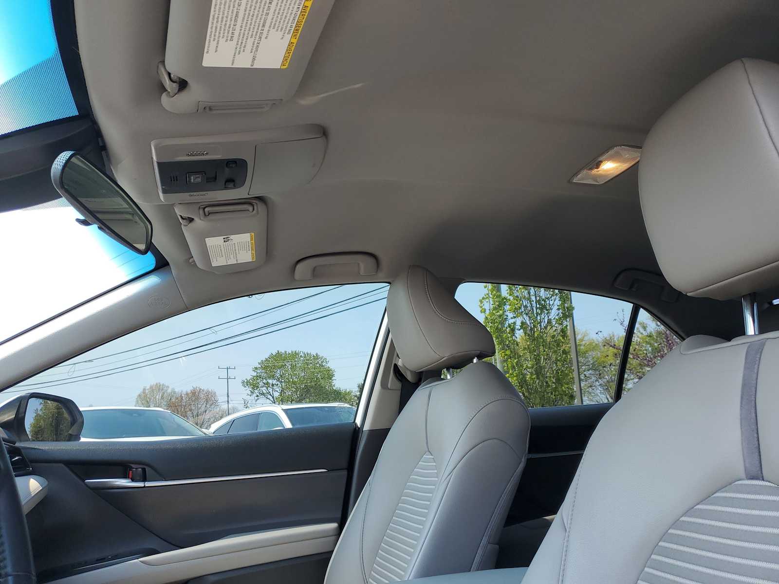 Thumbnail: 2019 Toyota Camry - 18