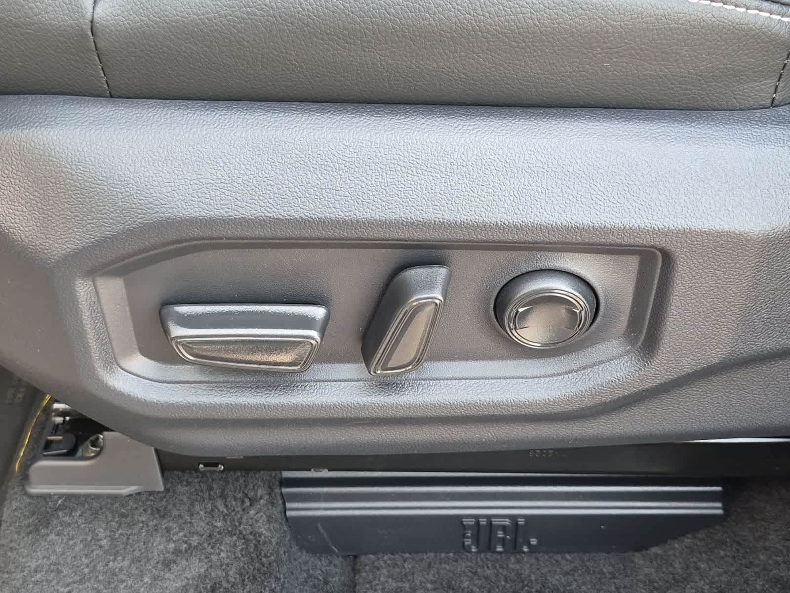 Thumbnail: 2026 Toyota Tundra - 18