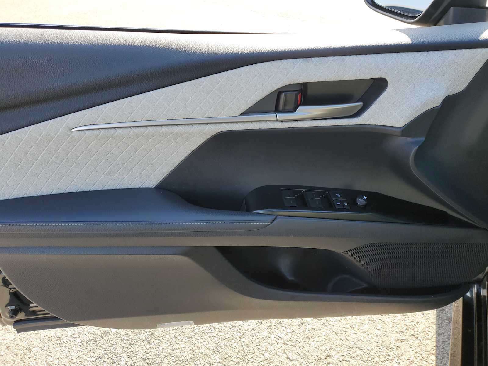 Thumbnail: 2025 Toyota Camry - 15