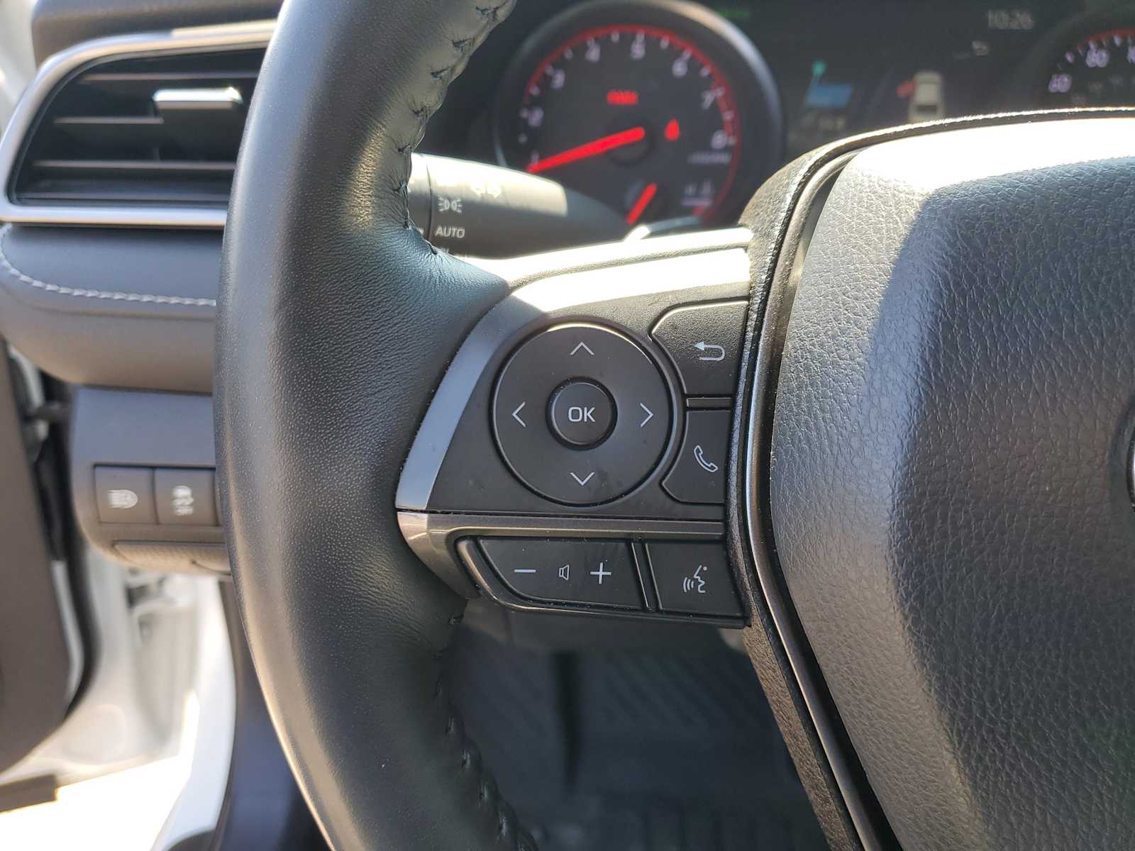 Thumbnail: 2023 Toyota Camry - 22
