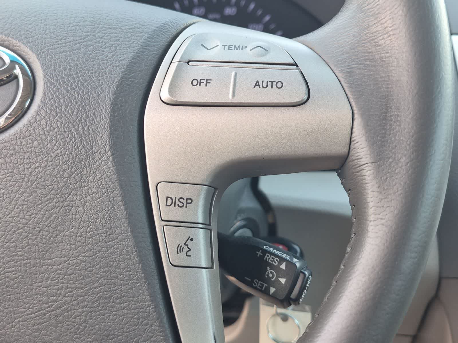 Thumbnail: 2011 Toyota Camry - 26