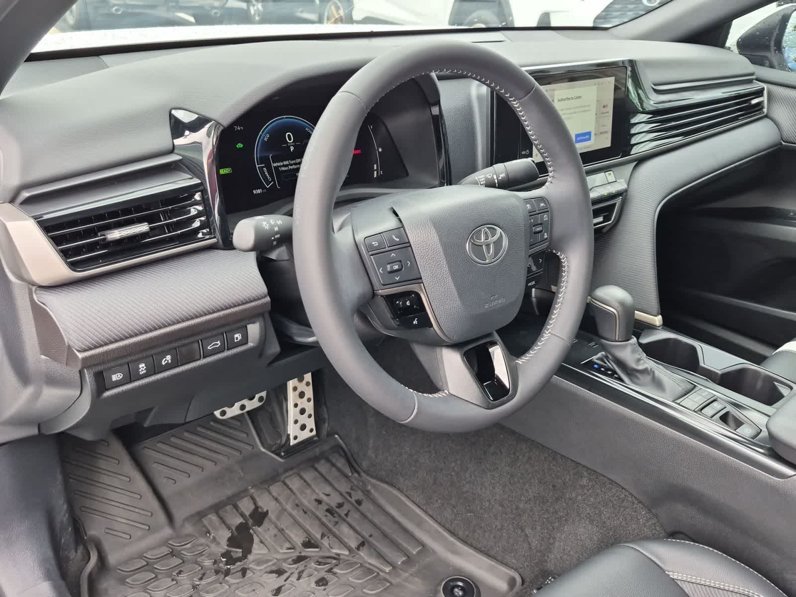 Thumbnail: 2025 Toyota Camry - 10