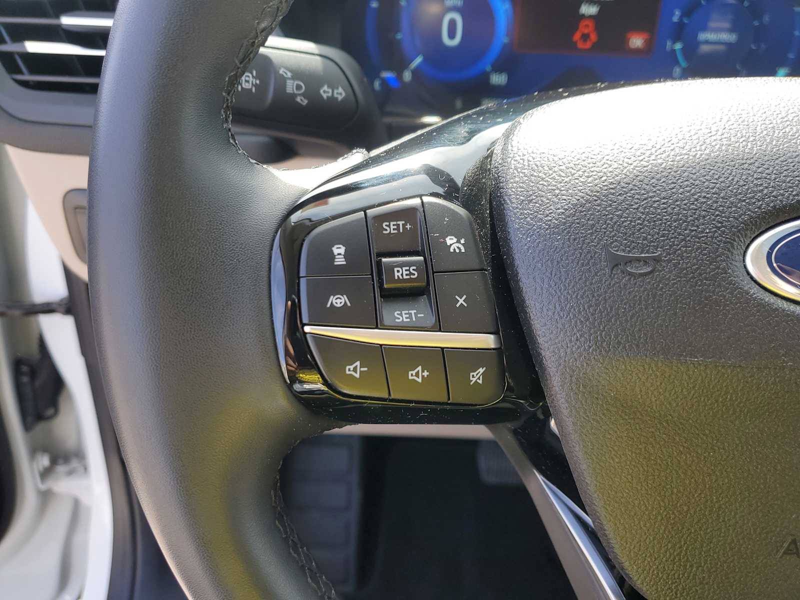 Thumbnail: 2022 Ford Escape - 24