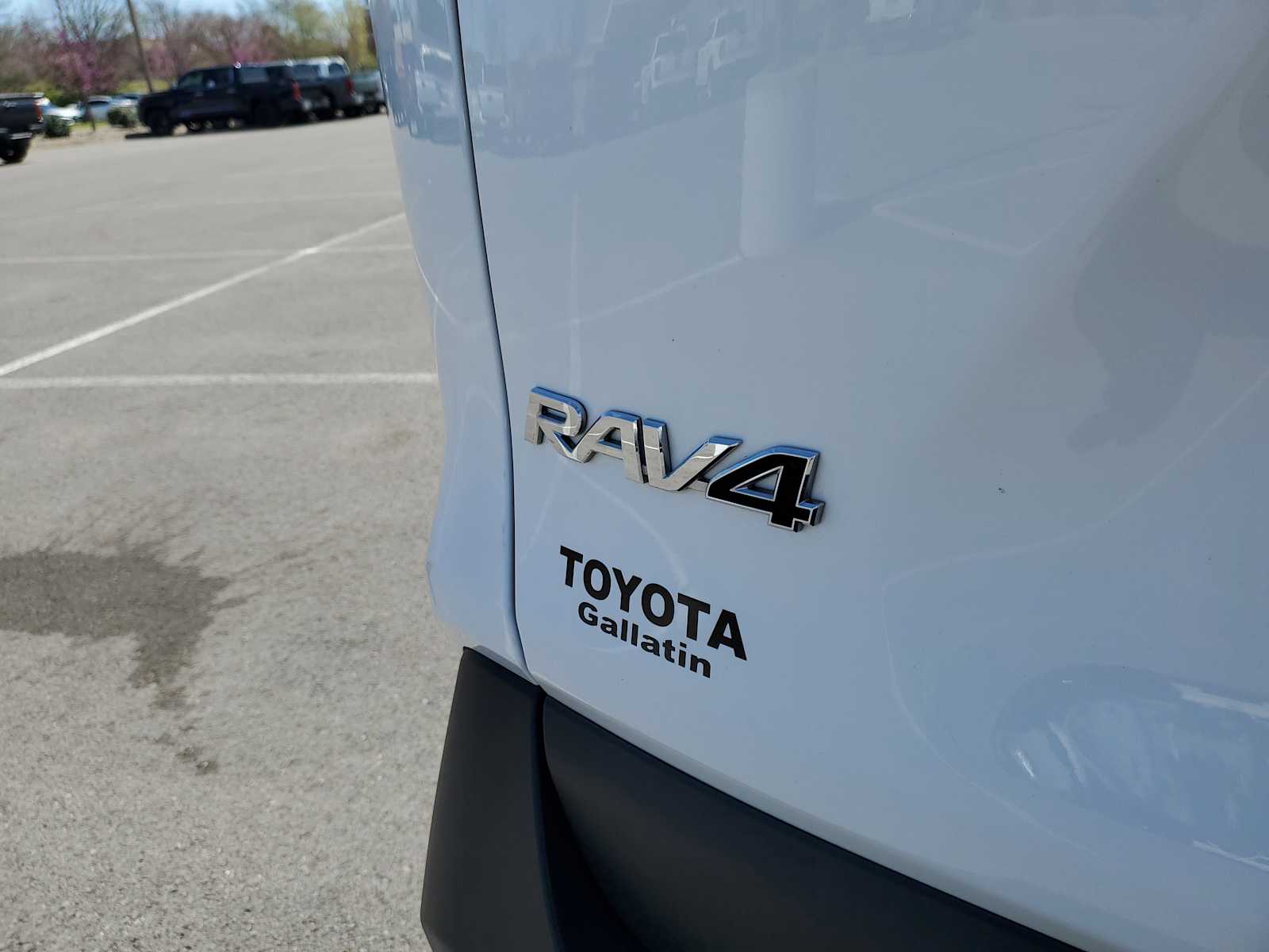 Thumbnail: 2024 Toyota RAV4 - 8