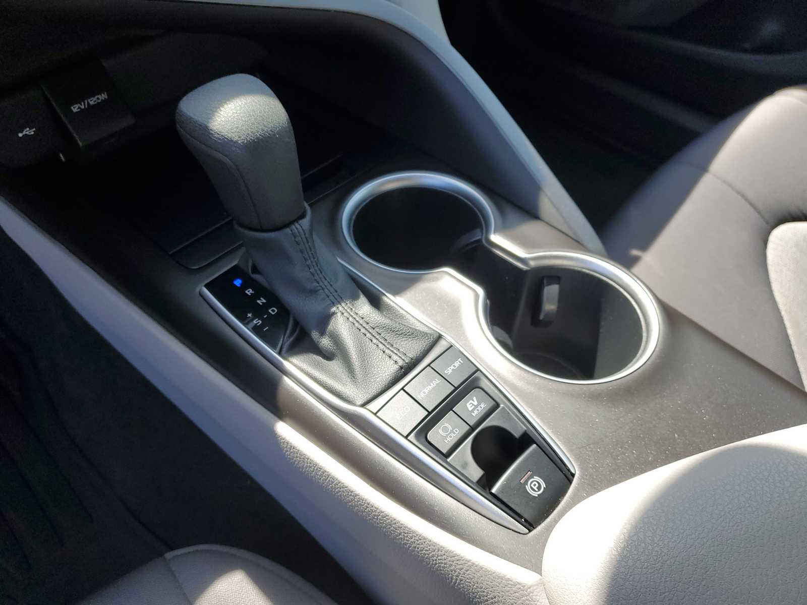 Thumbnail: 2021 Toyota Camry - 30