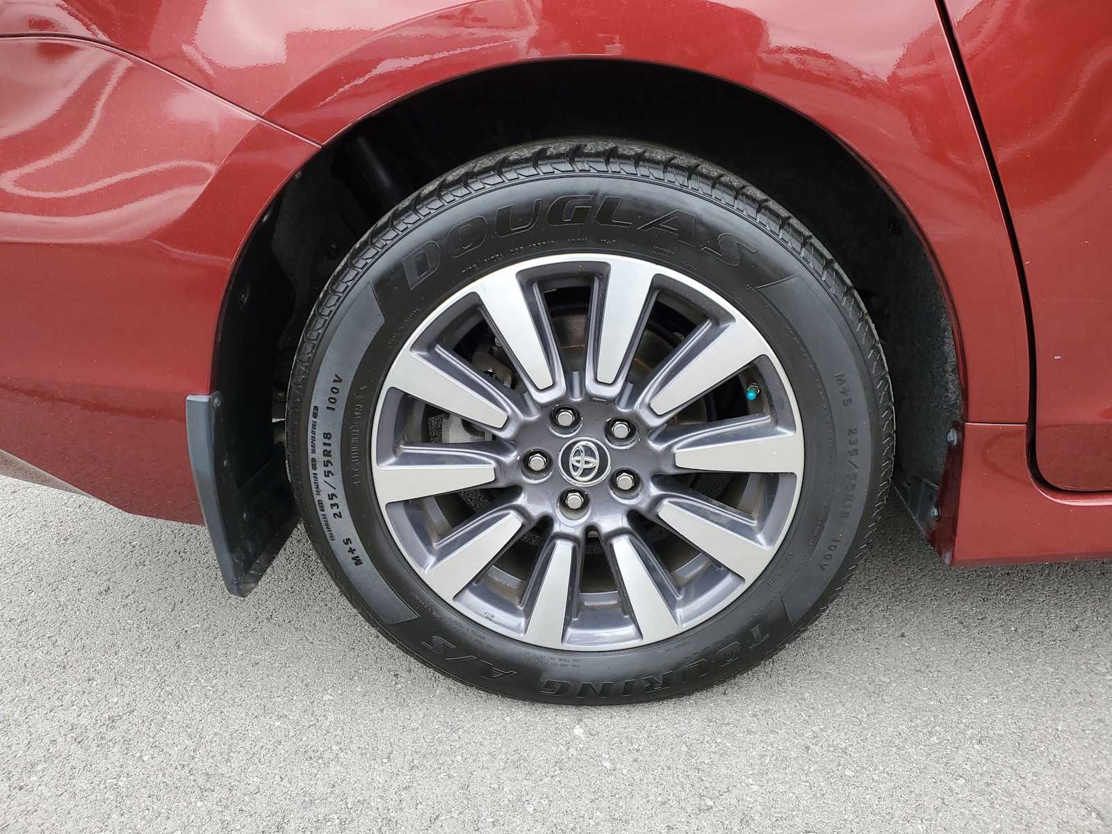 Thumbnail: 2020 Toyota Sienna - 6