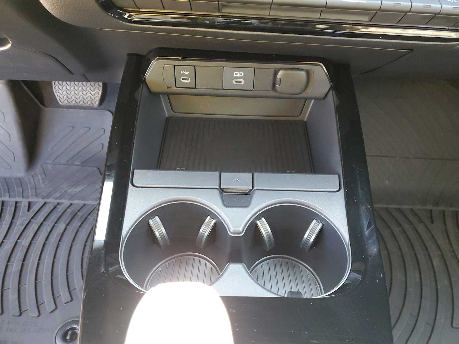 Thumbnail: 2023 Toyota Prius - 30