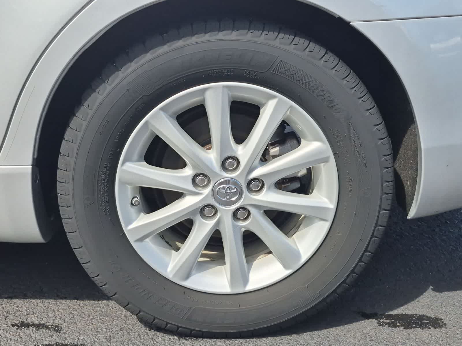 Thumbnail: 2011 Toyota Camry - 14