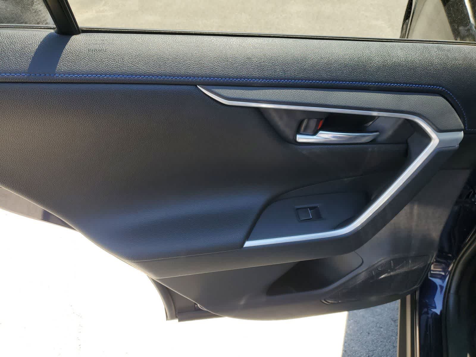 Thumbnail: 2021 Toyota RAV4 - 11