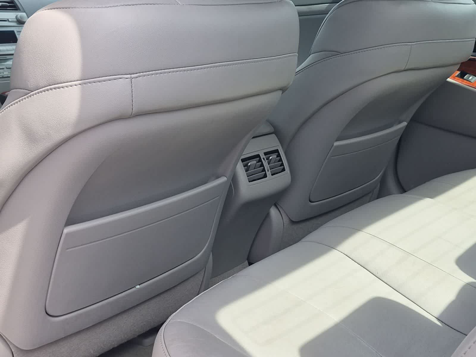 Thumbnail: 2011 Toyota Camry - 19