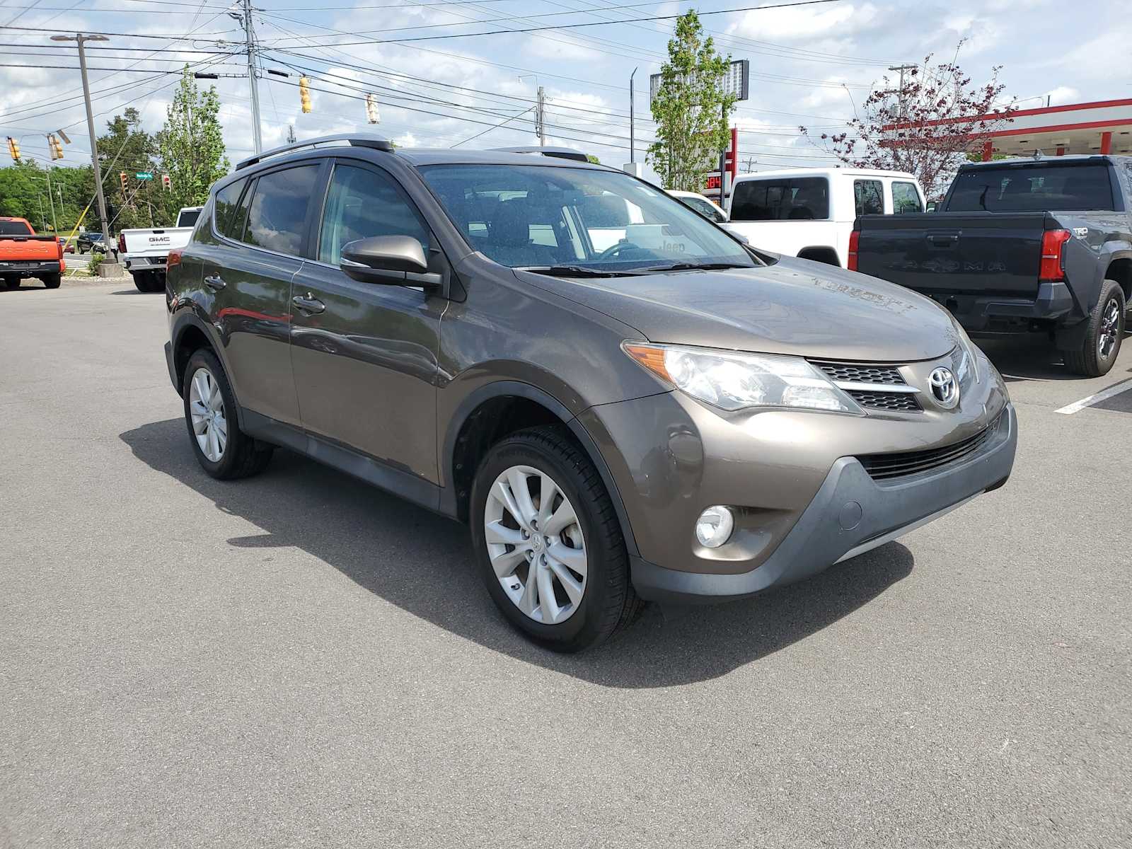 Thumbnail: 2015 Toyota RAV4 - 4