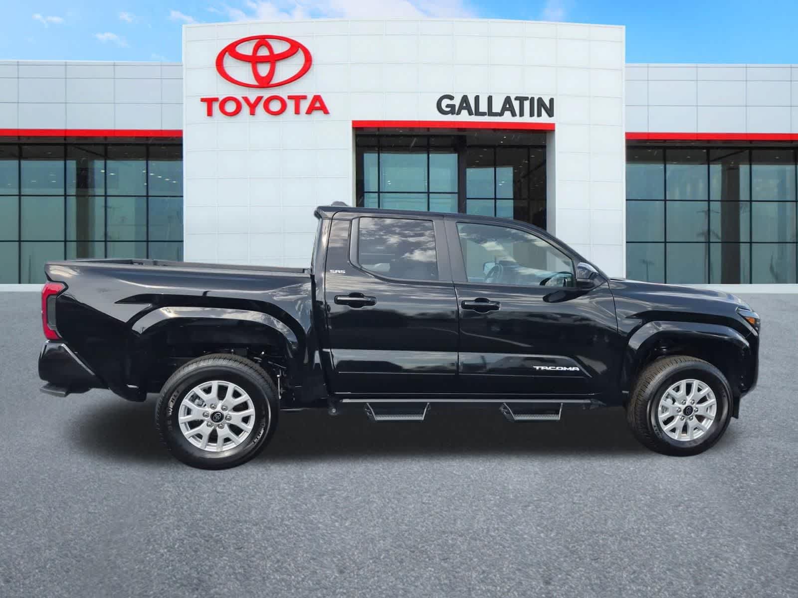 Thumbnail: 2024 Toyota Tacoma - 9