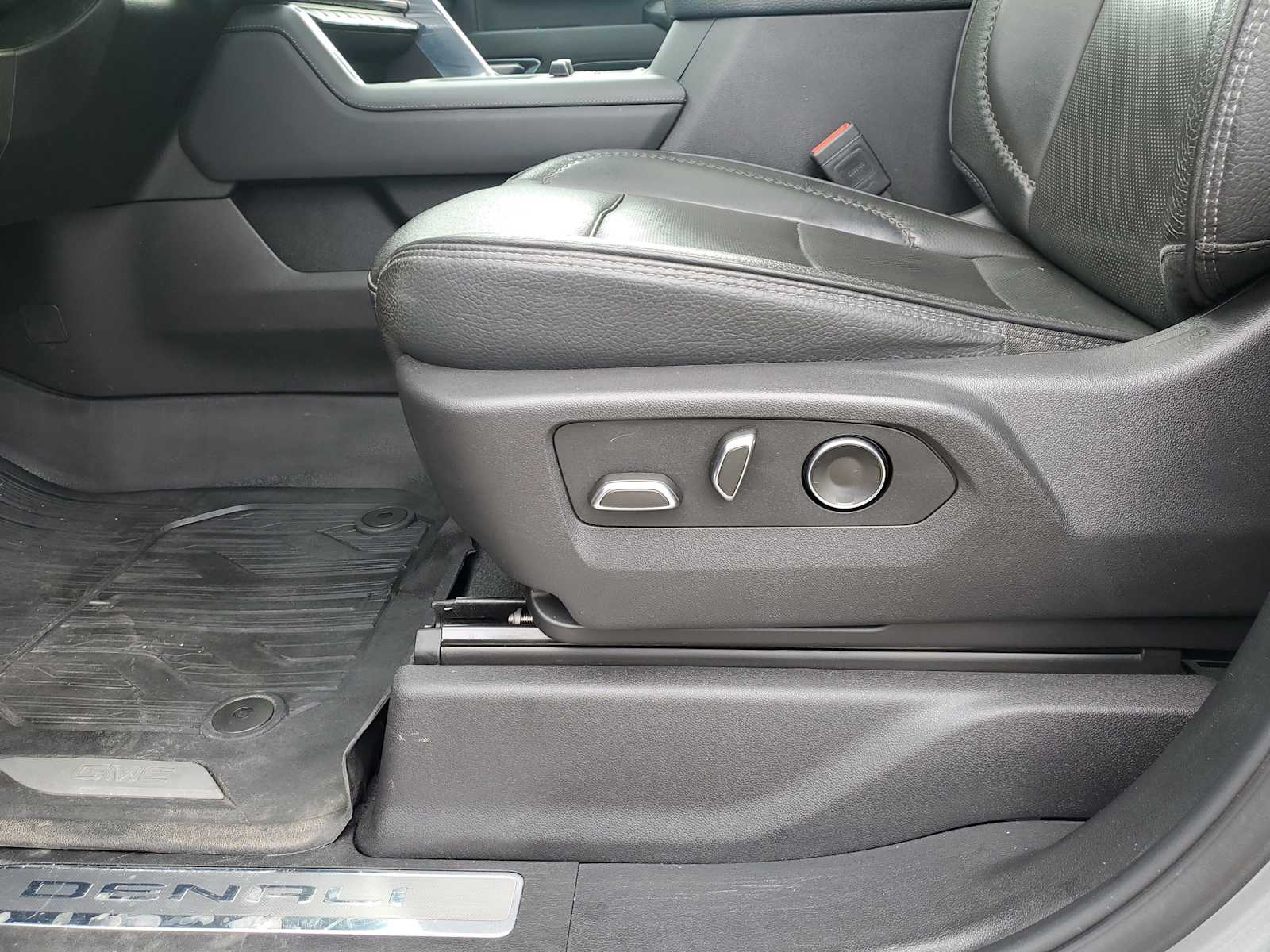 Thumbnail: 2024 GMC Sierra 2500 - 19