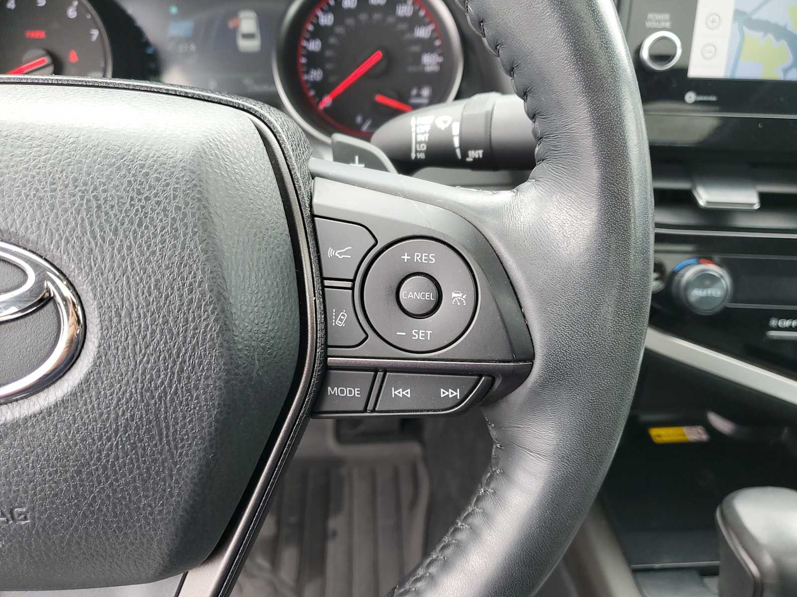 Thumbnail: 2022 Toyota Camry - 23