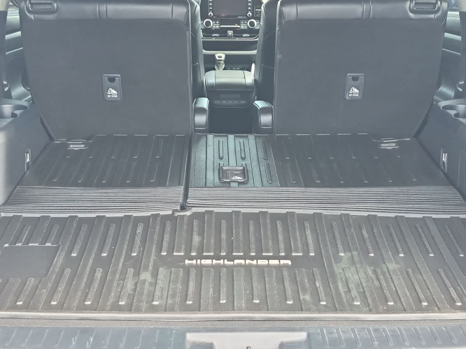 Thumbnail: 2022 Toyota Highlander - 36