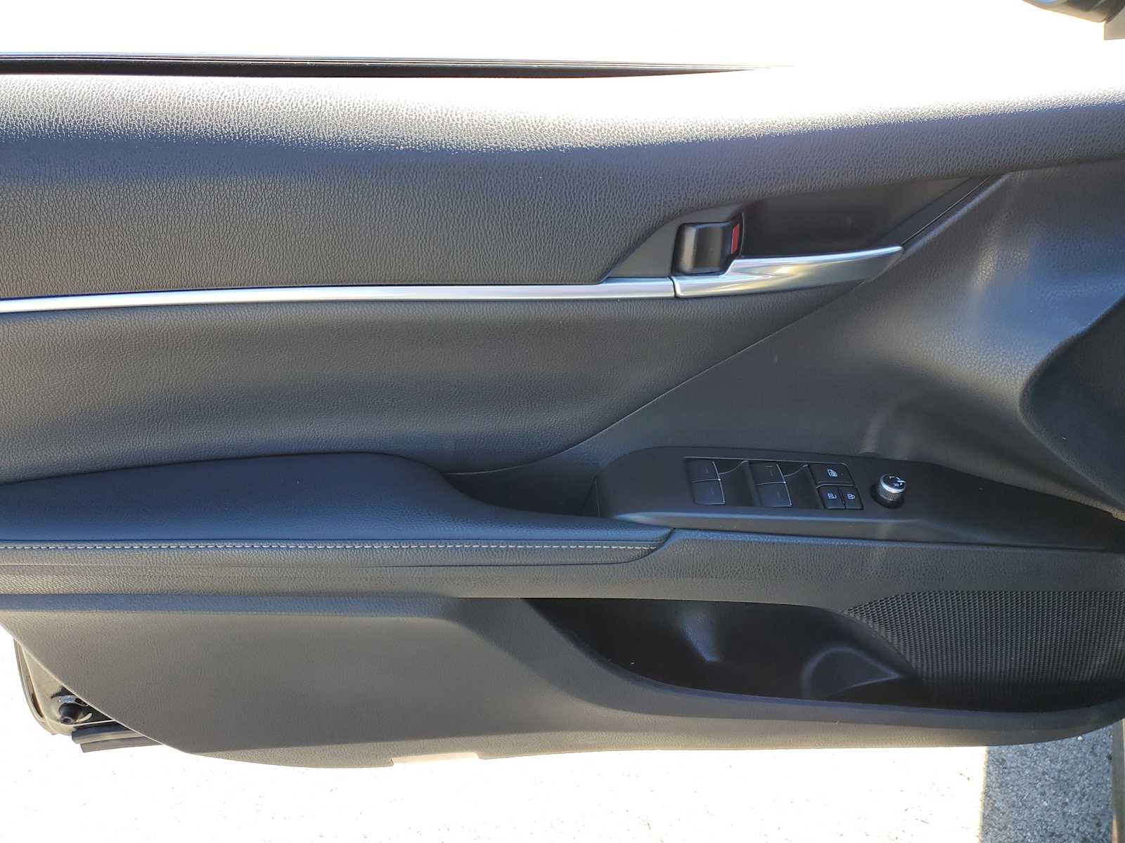 Thumbnail: 2021 Toyota Camry - 14