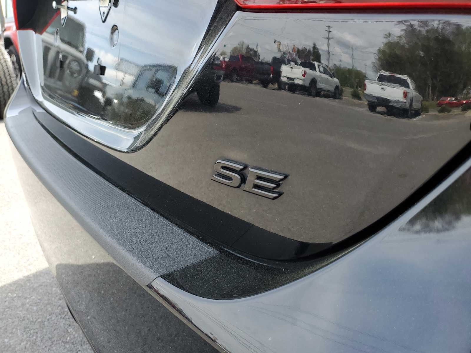 Thumbnail: 2023 Toyota Camry - 7