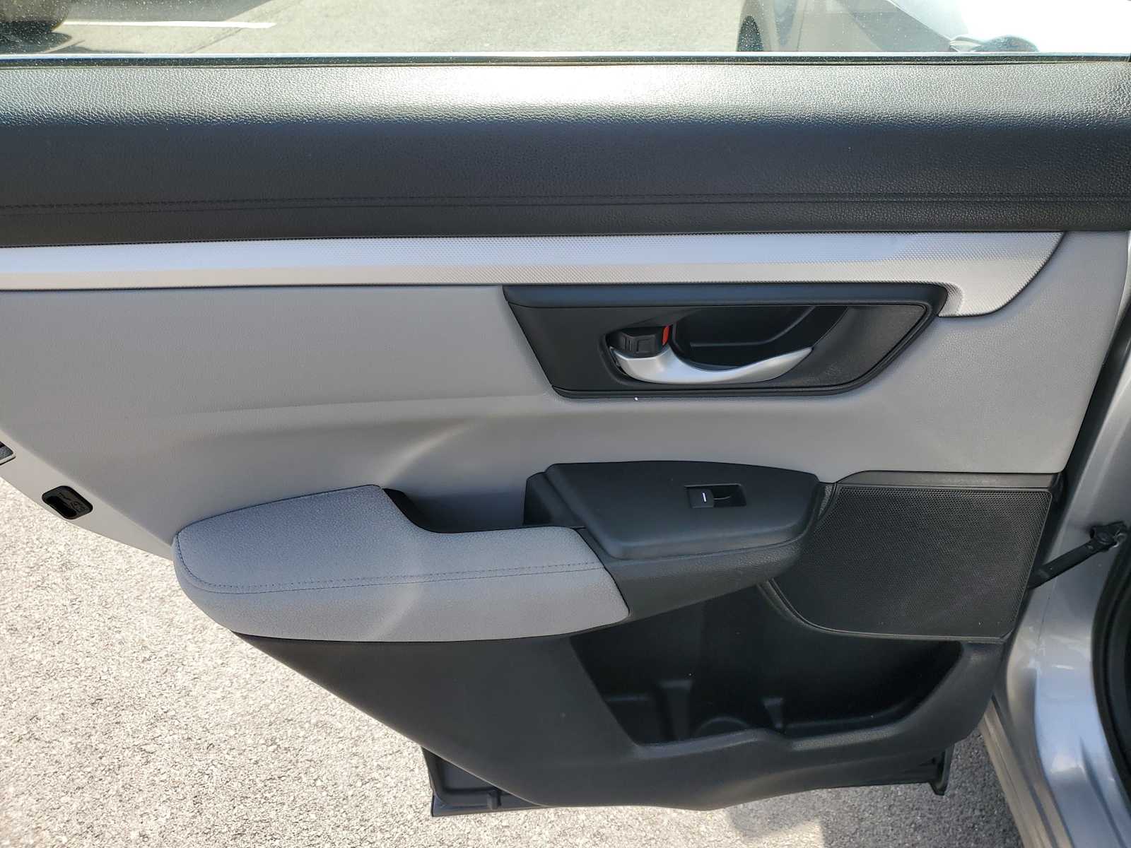 Thumbnail: 2017 Honda CR-V - 10