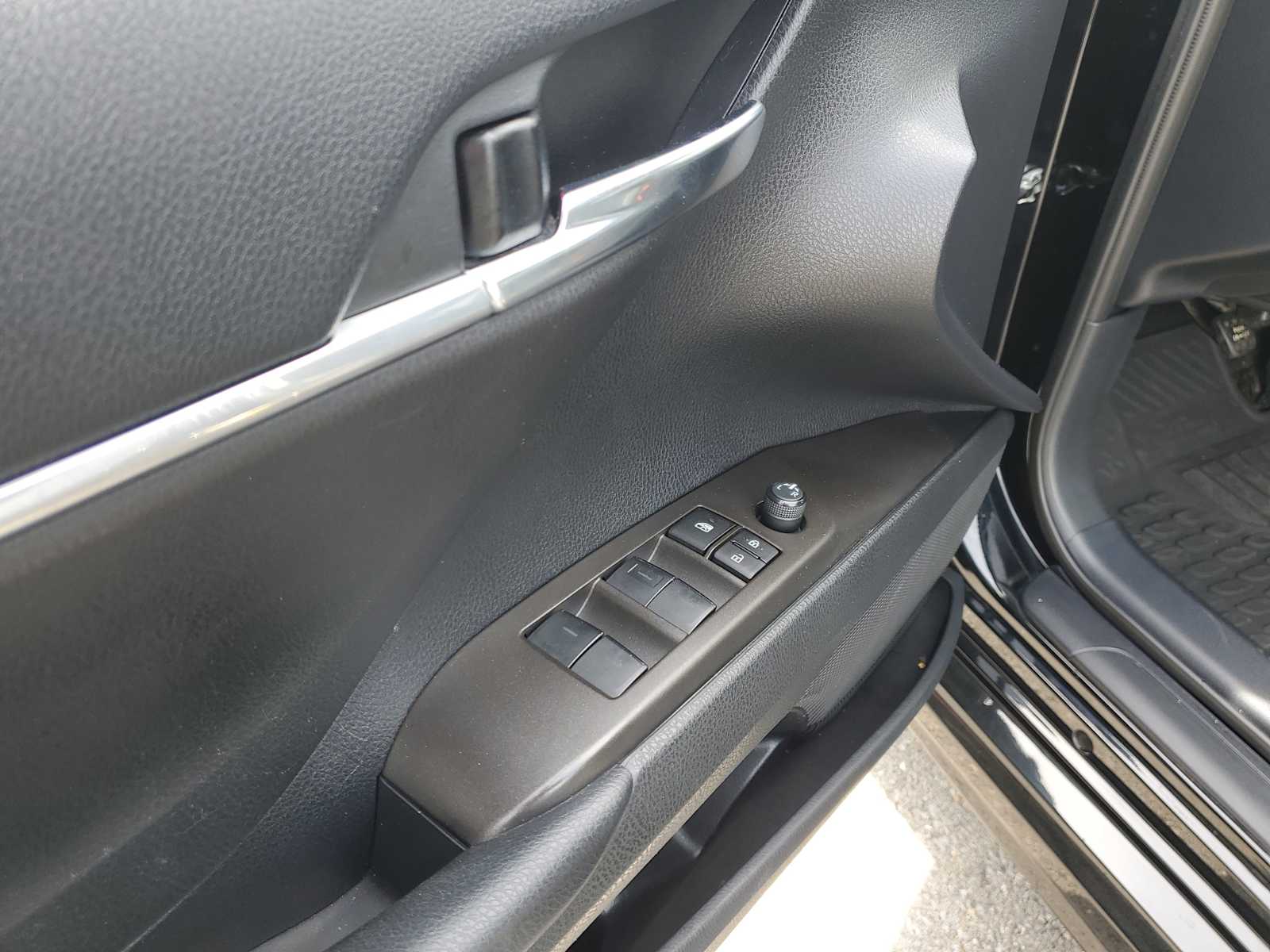 Thumbnail: 2023 Toyota Camry - 15