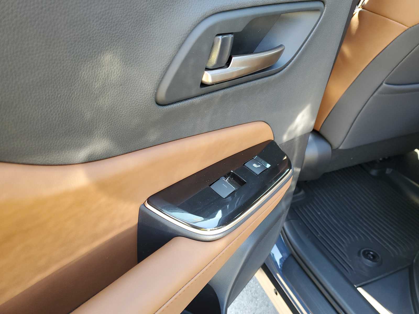 Thumbnail: 2026 Toyota Crown Signia - 12