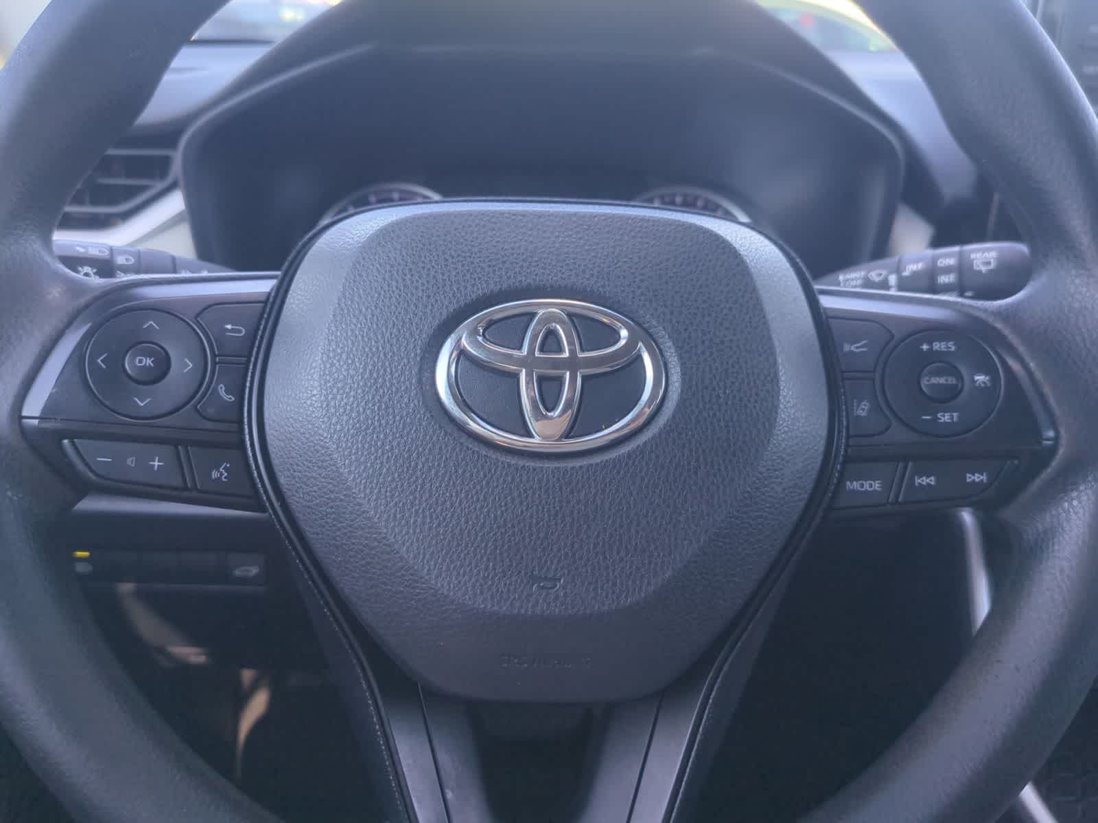 Thumbnail: 2021 Toyota RAV4 - 24