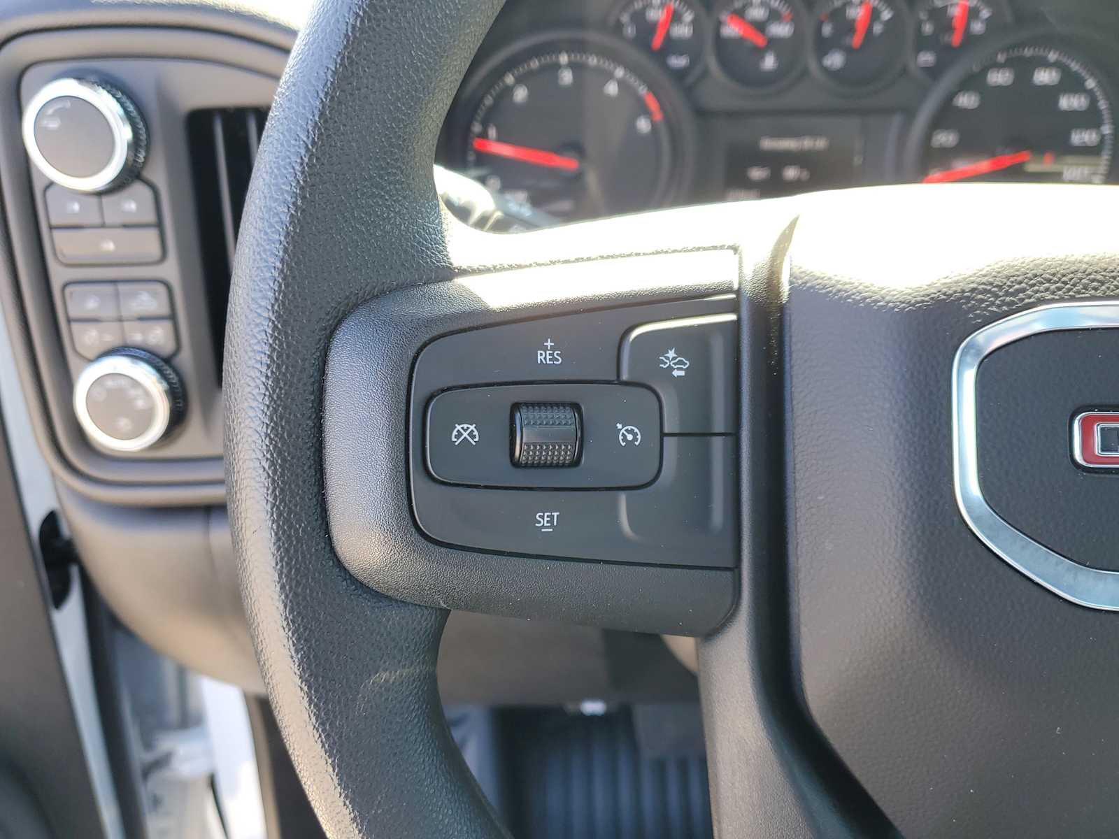 Thumbnail: 2025 GMC Sierra 3500 - 25