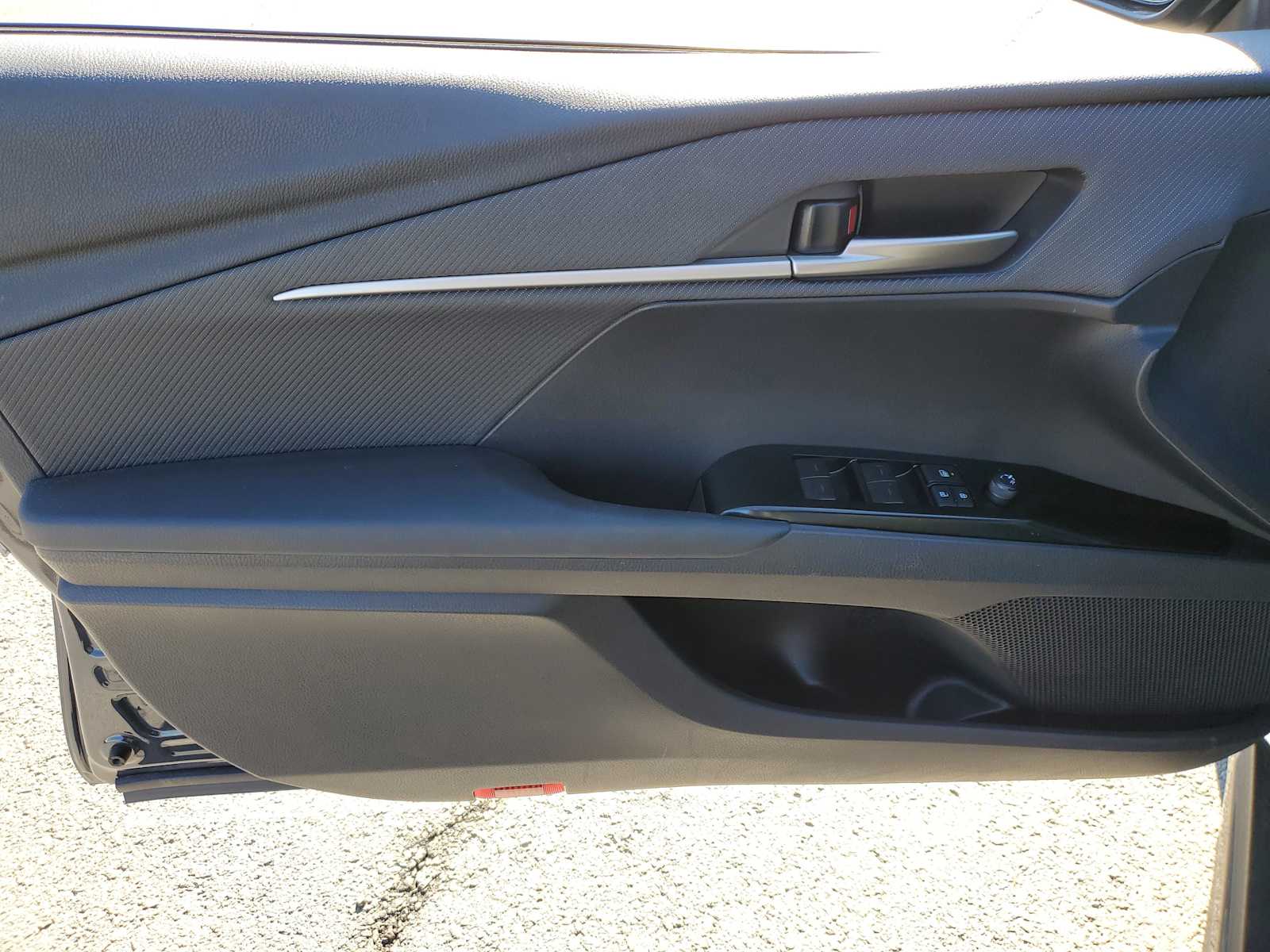 Thumbnail: 2025 Toyota Camry - 15