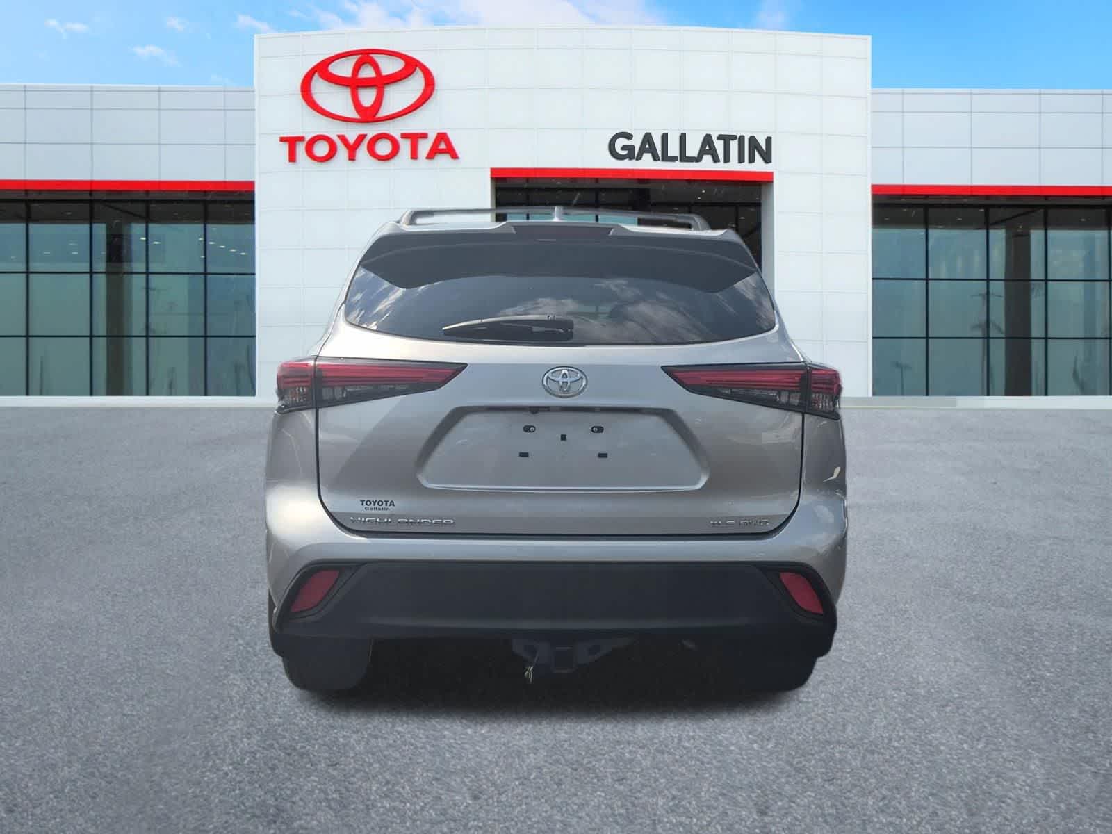 Thumbnail: 2022 Toyota Highlander - 7