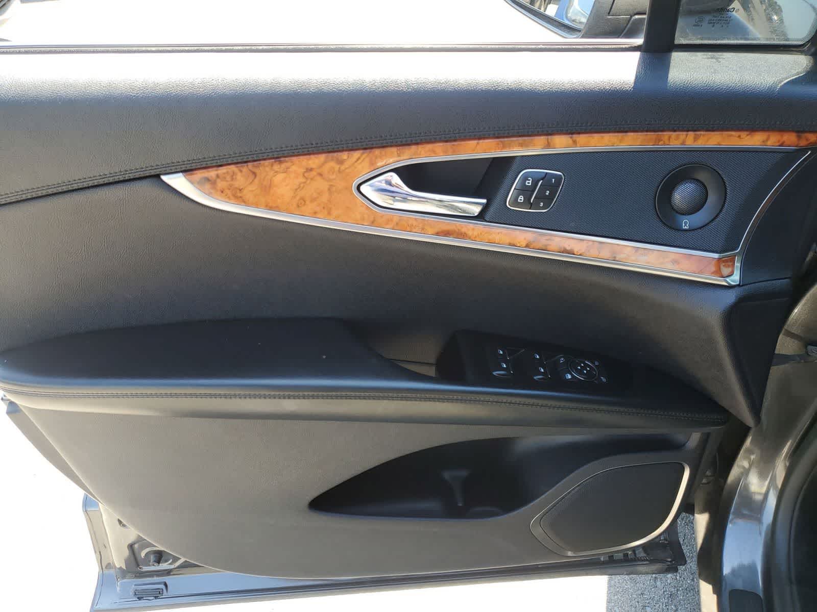 Thumbnail: 2020 Lincoln Nautilus - 15