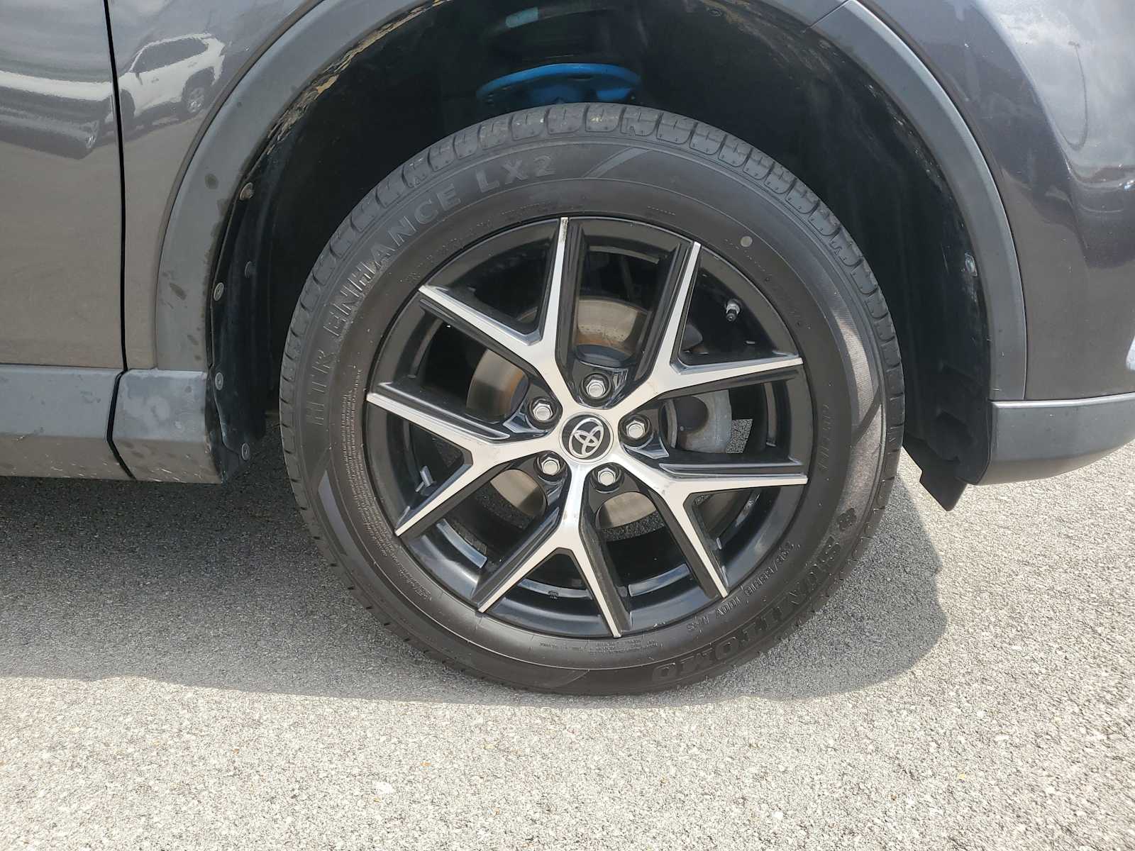 Thumbnail: 2017 Toyota RAV4 - 5