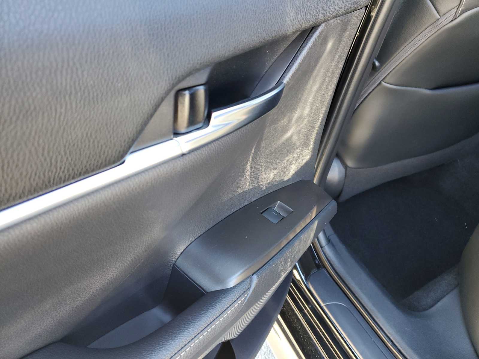 Thumbnail: 2021 Toyota Camry - 10