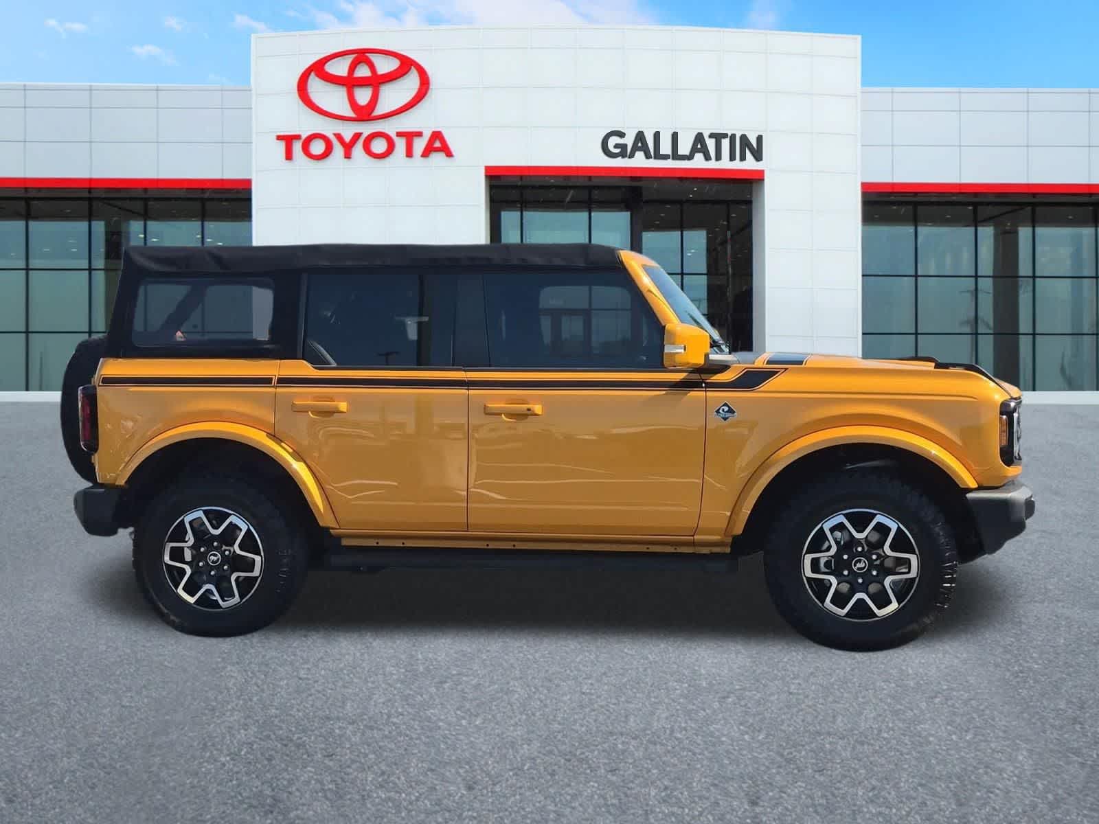 Thumbnail: 2022 Ford Bronco - 9