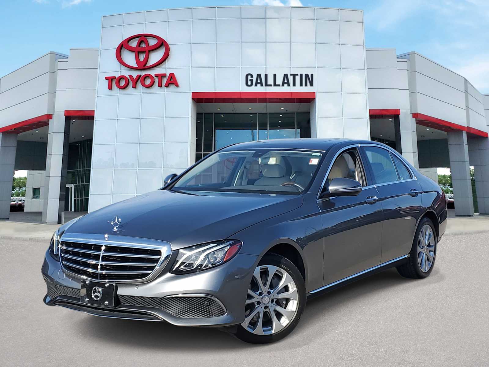 Thumbnail: 2017 Mercedes-Benz E-Class - 1